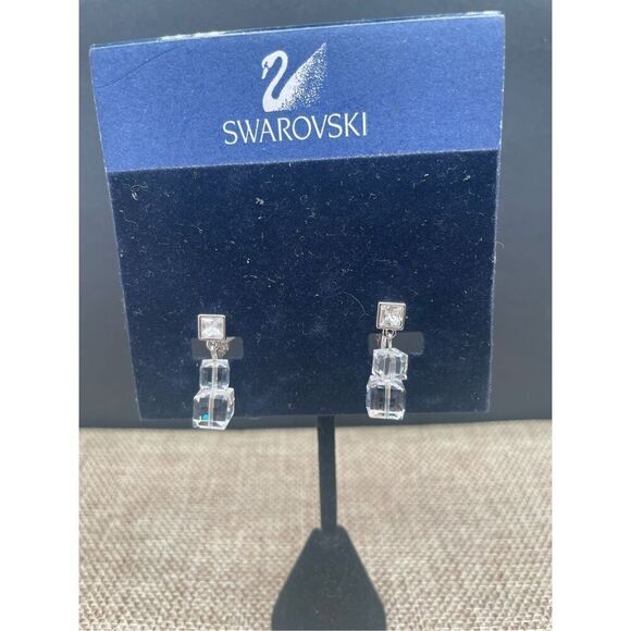 Swarovski Clip-On Crystal Earrings – Clear Cube Drop Beautiful - Picture 6 of 6
